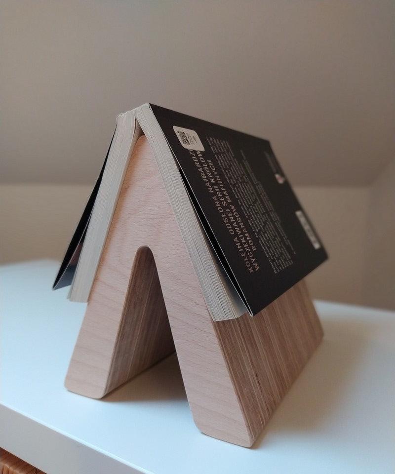 This Triangular Wooden Book-holder and Bookmark Is Perfect For Any